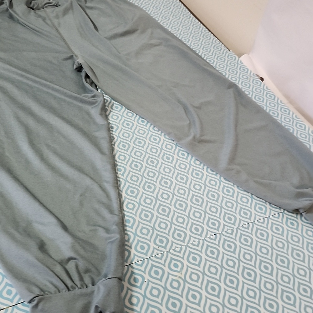 Feat Women’s Jogger in SeaFoam Green Size 1X Athleisure Cozy - Picture 9 of 9